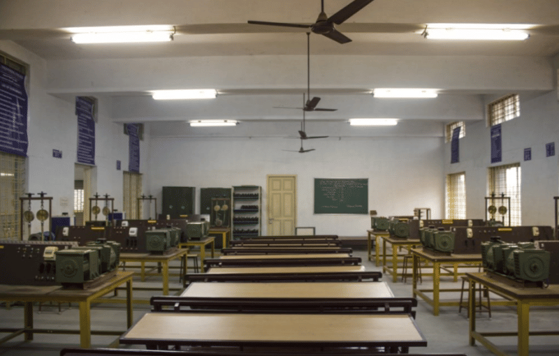 ES Engineering College Villupuram Laboratories photo 2